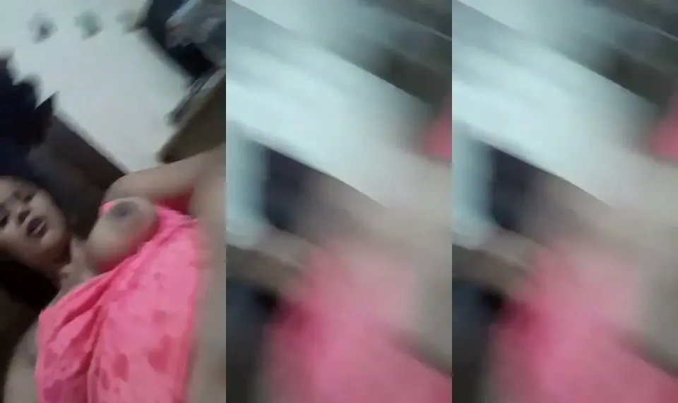 Aunty Giving Her Ass Hole